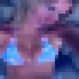 Olga, 23 ans, connectée à Saint-Gilles-Croix-de-Vie pour un plan cul