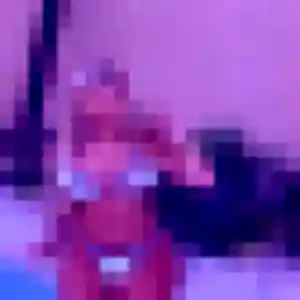 Contacte Fanny, 27 ans à Trets en privé