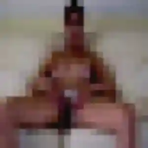 Eugenie (40 ans) à Valdallière attend un plan cul maintenant